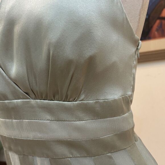Calvin Klein 100% Silk Elegant Champagne/ Green Halter Neck Dress SZ6 - Picture 3 of 13